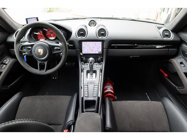 PORSCHE 718CAYMAN