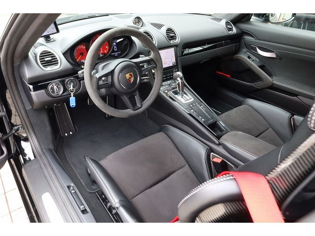 PORSCHE 718CAYMAN