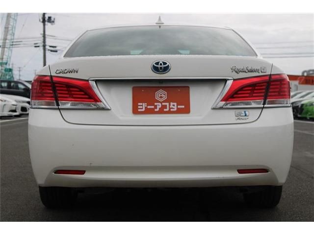 CROWN sedan hybrid 4WD