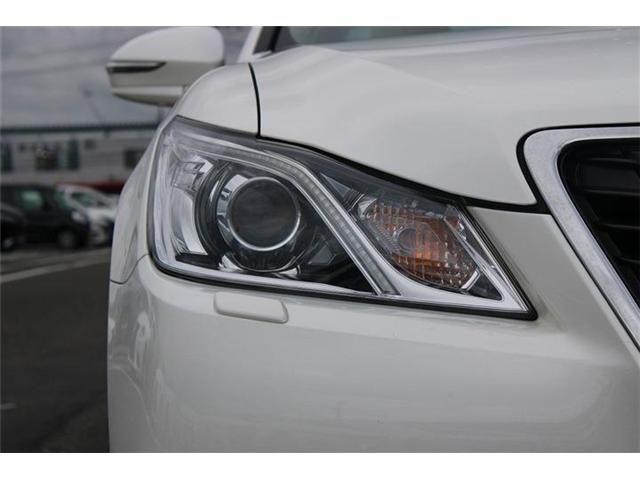 CROWN sedan hybrid 4WD