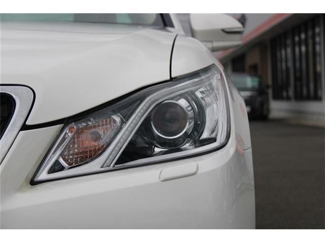 CROWN sedan hybrid 4WD