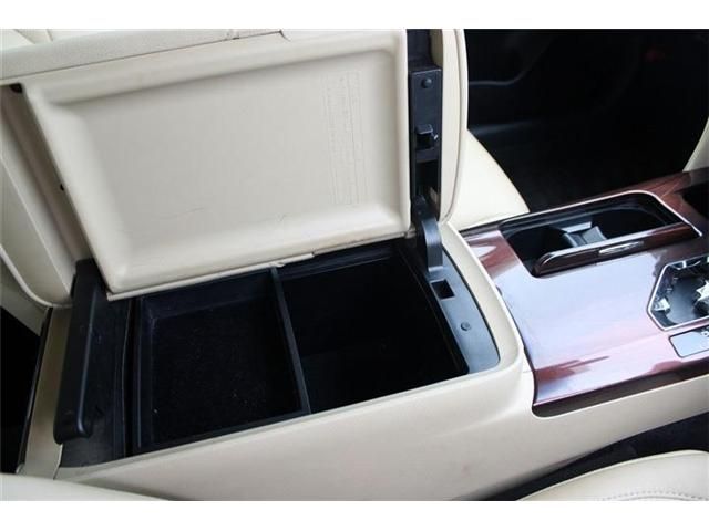 CROWN sedan hybrid 4WD