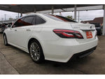 CROWN sedan hybrid