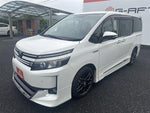 VOXY HYBRID