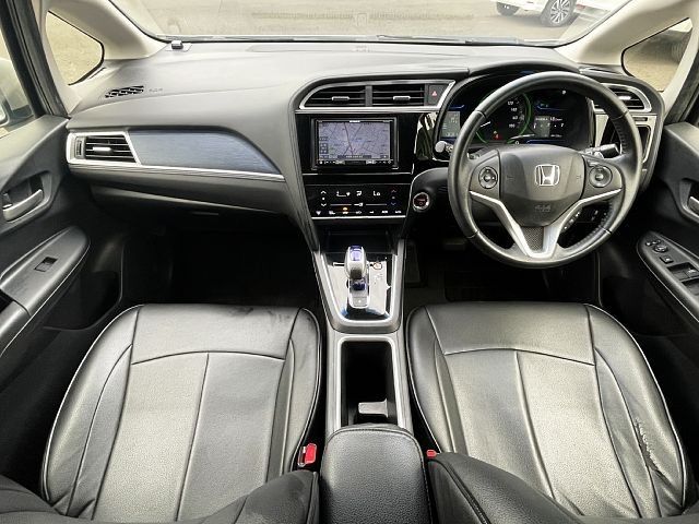 SHUTTLE HYBRID 4WD