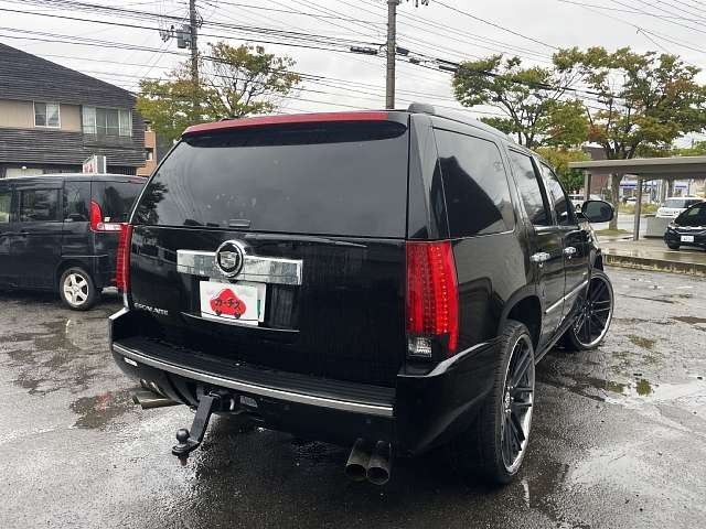 CADILLAC ESCALADE