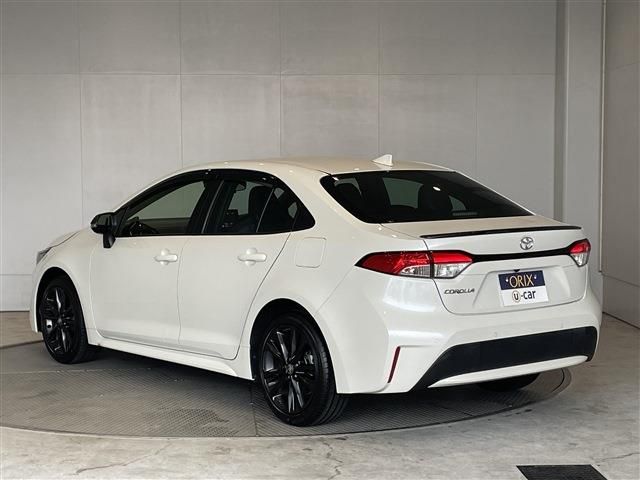COROLLA sedan