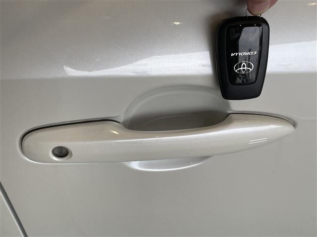 COROLLA sedan