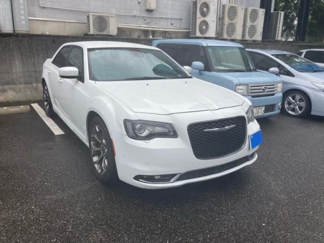 CHRYSLER 300