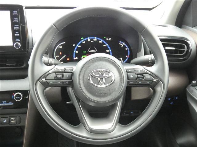 YARIS CROSS HYBRID