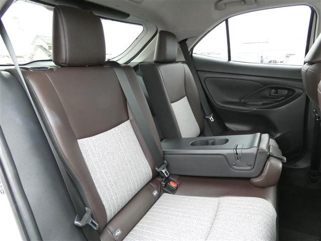 YARIS CROSS HYBRID