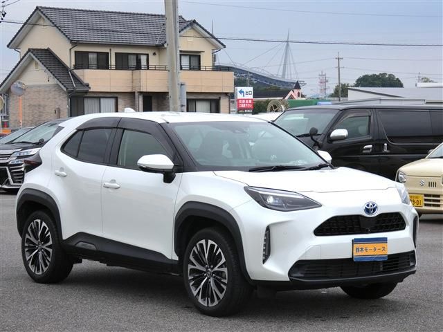 YARIS CROSS HYBRID