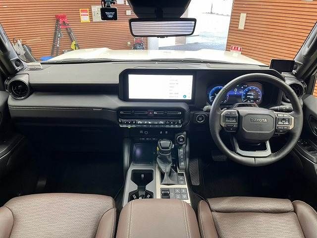 LANDCRUISER 250
