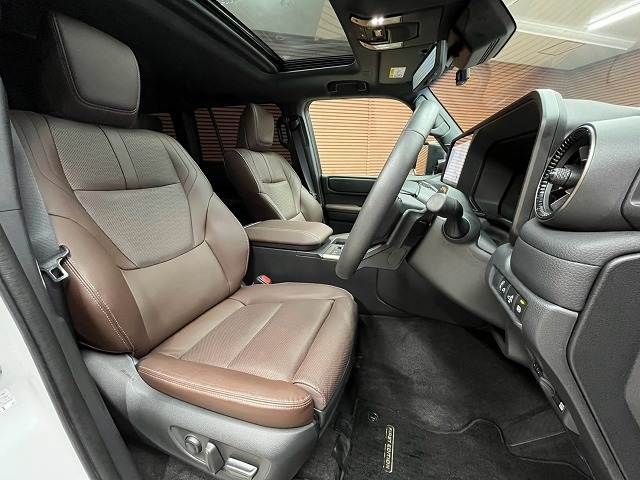 LANDCRUISER 250