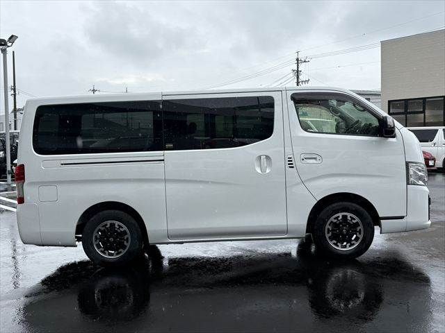 CARAVAN van 4WD