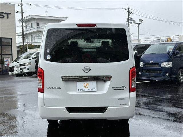 CARAVAN van 4WD