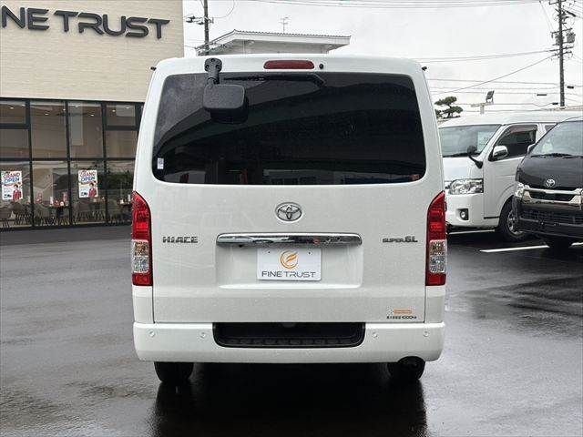 HIACE van 4WD