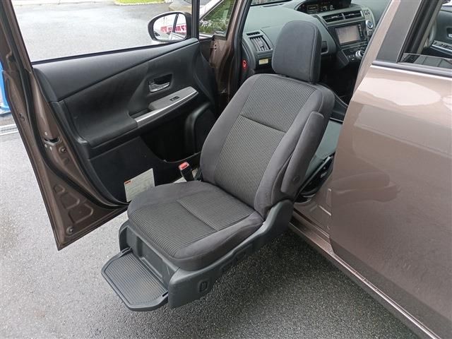 PRIUS Alpha