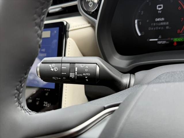 LEXUS LBX