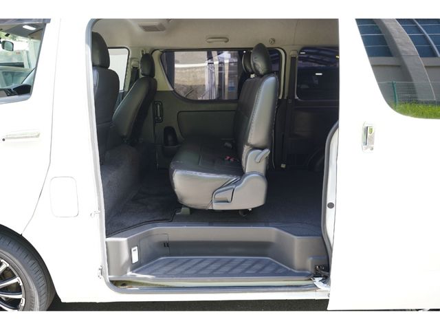 HIACE van 2WD