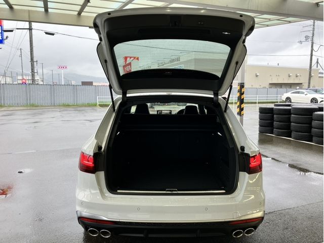 AUDI S4 AVANT