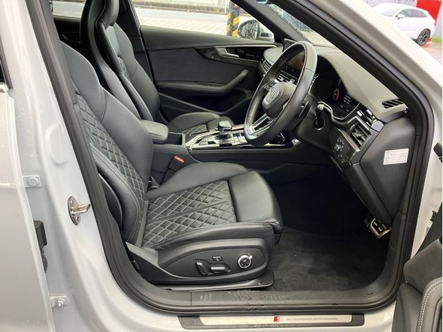 AUDI S4 AVANT