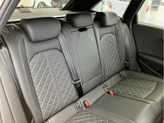AUDI S4 AVANT
