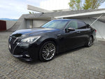 CROWN sedan hybrid