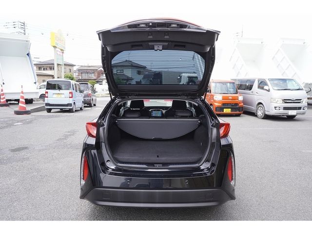 PRIUS PHV