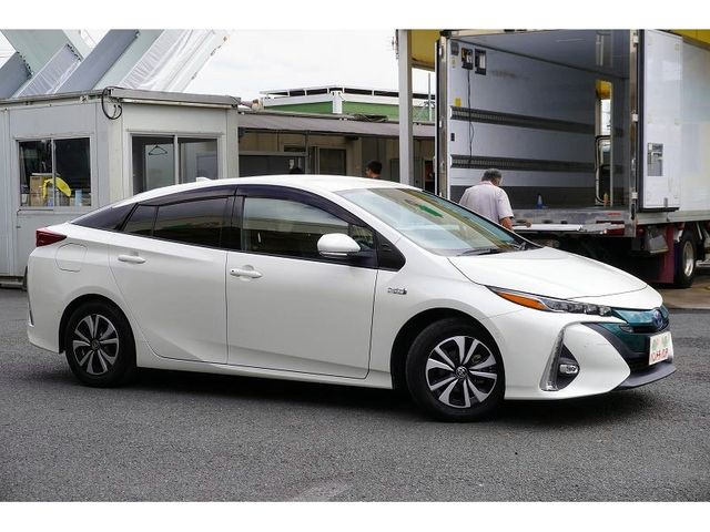 PRIUS PHV