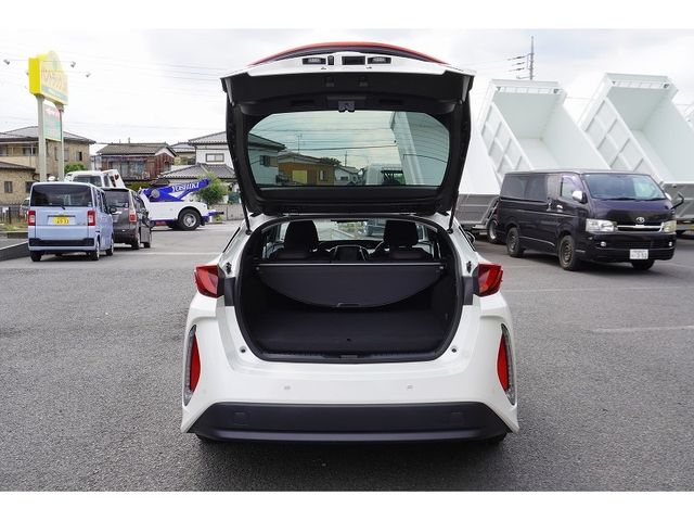 PRIUS PHV