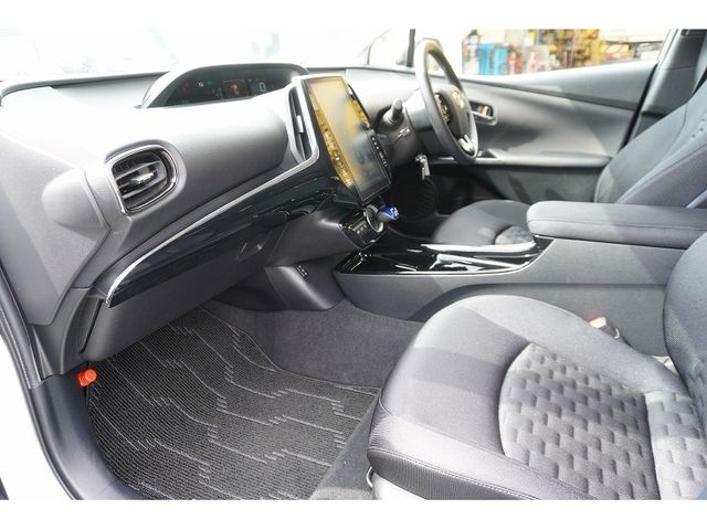 PRIUS PHV
