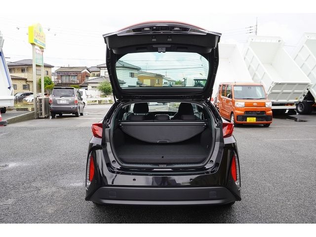 PRIUS PHV