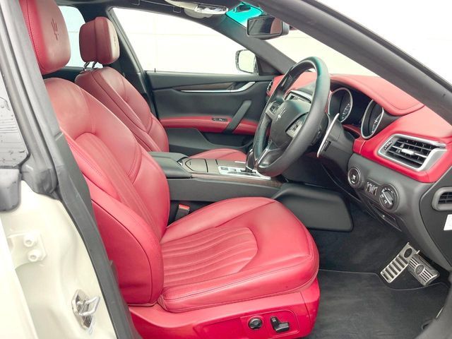 MASERATI GHIBLI Sedan