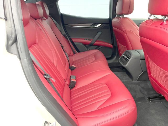 MASERATI GHIBLI Sedan