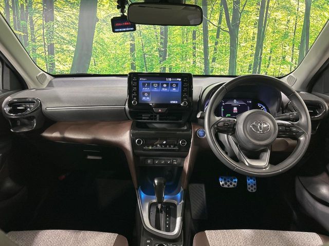 YARIS CROSS HYBRID
