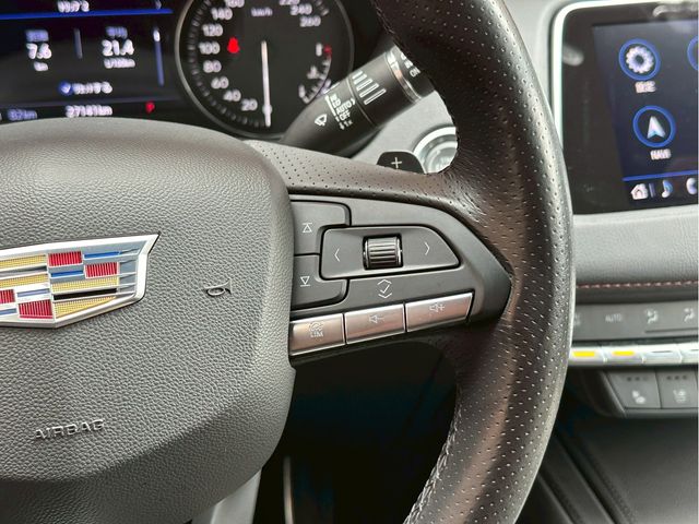 CADILLAC XT4