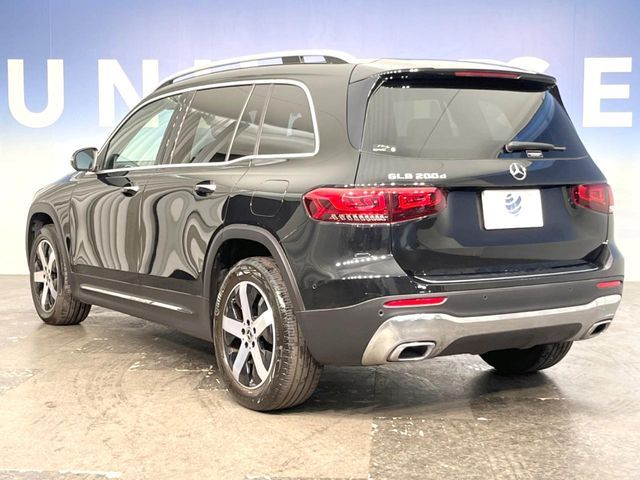 MERCEDES BENZ GLB