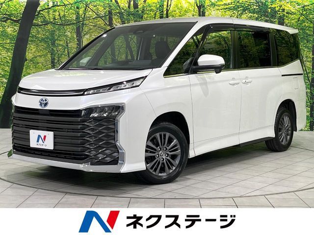 VOXY HYBRID 4WD