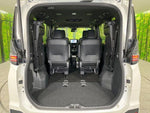VOXY HYBRID 4WD