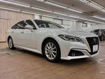 CROWN sedan hybrid