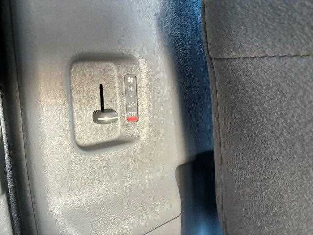 HIACE van 2WD