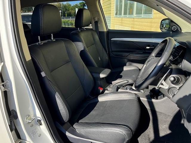 OUTLANDER PHEV