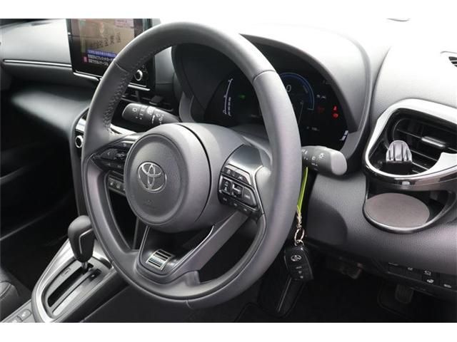 YARIS CROSS HYBRID