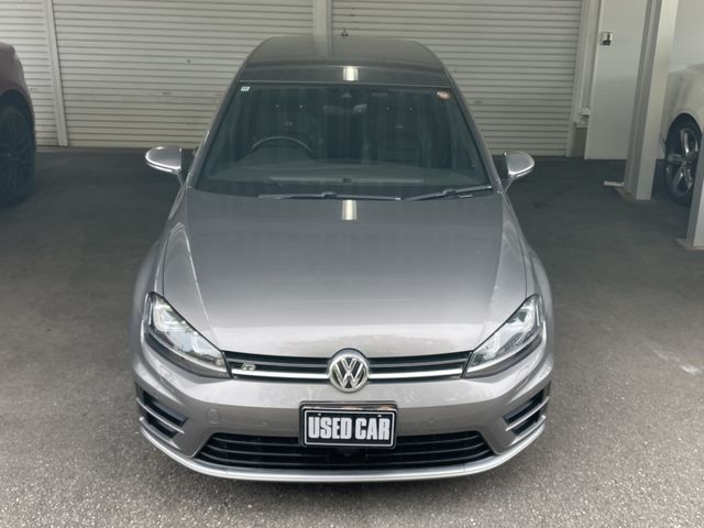 VOLKSWAGEN GOLF R