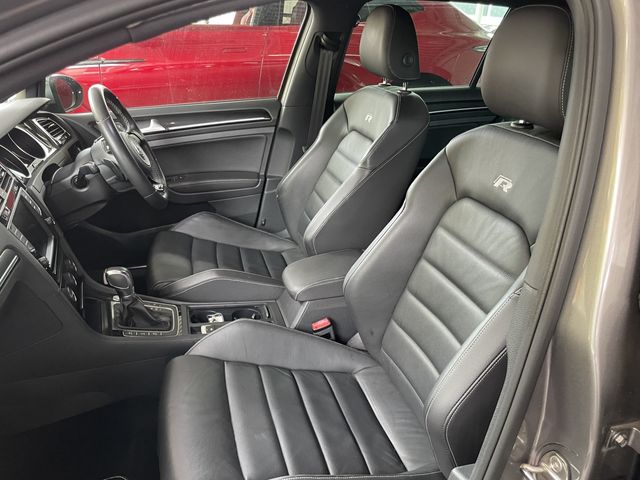 VOLKSWAGEN GOLF R