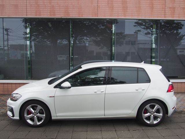 VOLKSWAGEN GOLF GTI