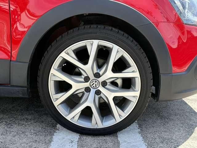 VOLKSWAGEN CROSS POLO