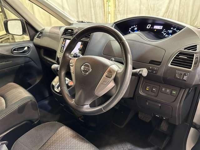 SERENA  S-HYBRID 4WD