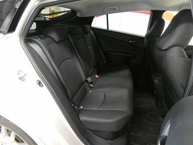 PRIUS 4WD